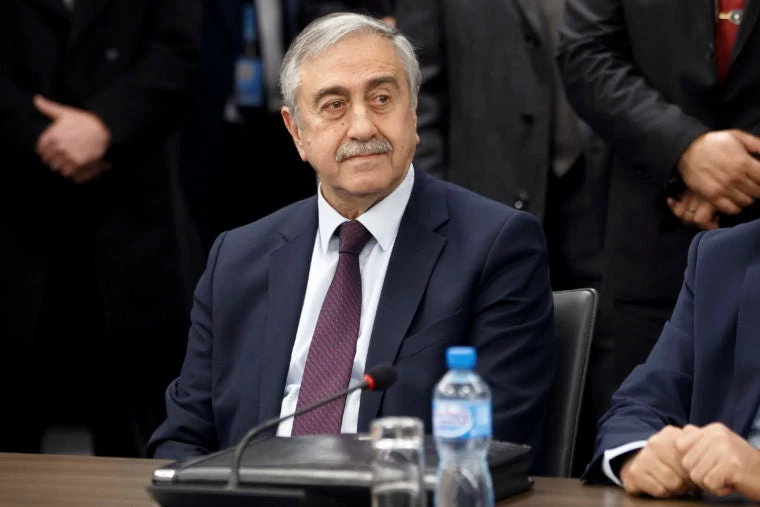 Προκλητικός Ακιντζί: Δεν θα αποτρέψετε τίποτα με εντάλματα για τις γεωτρήσεις